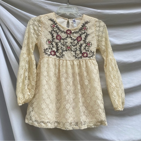 Beautees Lace Dress with Embroidered Flowers, Size Medium - Picture 1 of 7